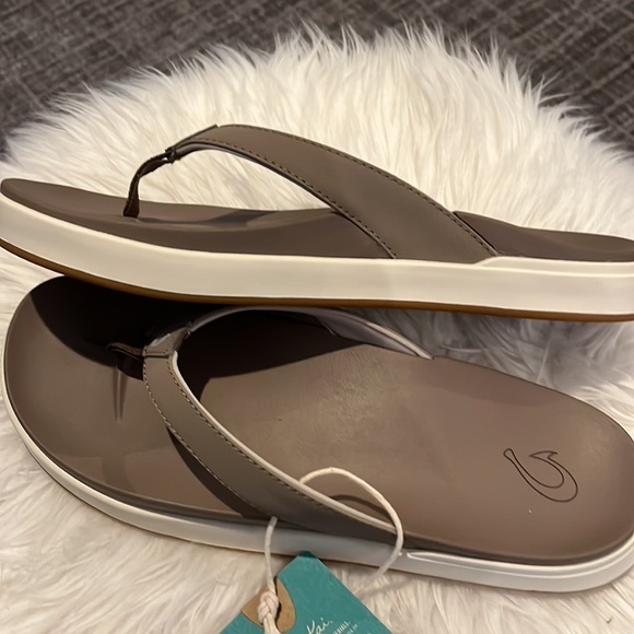 NWT OluKai Nu’a Pi’o Warm Taupe Women’s US 9 - Picture 2 of 8